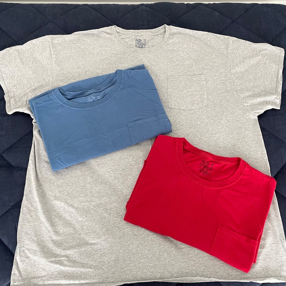3 Pack Fruit Of The Loom Men’s Tagless Pocket T-Shirts - Grey/Blue/Red - Size 3
